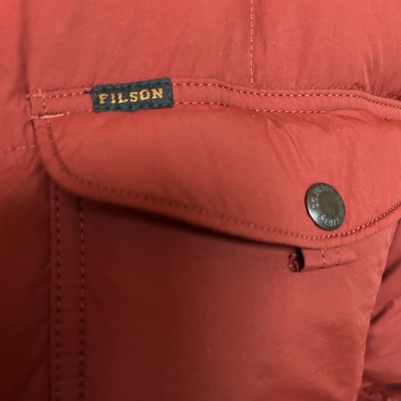 Filson lightweight Down Jac Shirt in Madder Red - Picture 5 of 10